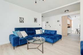 New Sunny 2 Bedroom Apartment with Parking and Air Conditioning Wrocław by Noclegi Renters